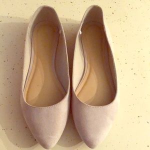 Size 8 cream colored Old Navy Flats